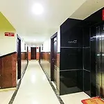 Zo Rooms Majestic Railway Station