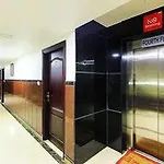 Zo Rooms Majestic Railway Station